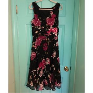 CONNECTED floral dress